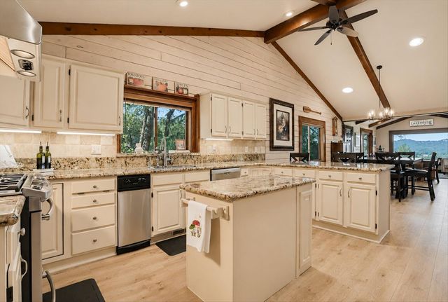 13146 Lake Wildwood Dr, Penn Valley, CA 95946