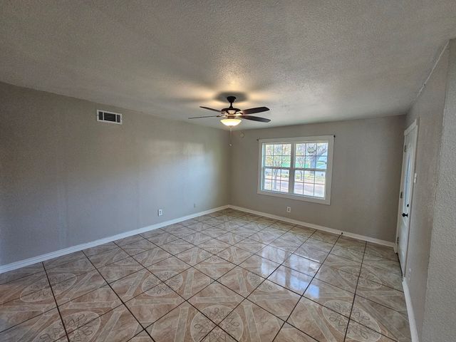 2726 Wilbur Street, Dallas, TX 75233
