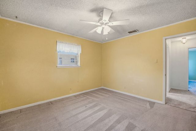 915 N Charlotte Avenue, Stephenville, TX 76401