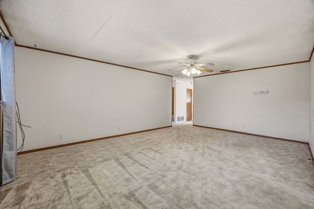 915 N Charlotte Avenue, Stephenville, TX 76401