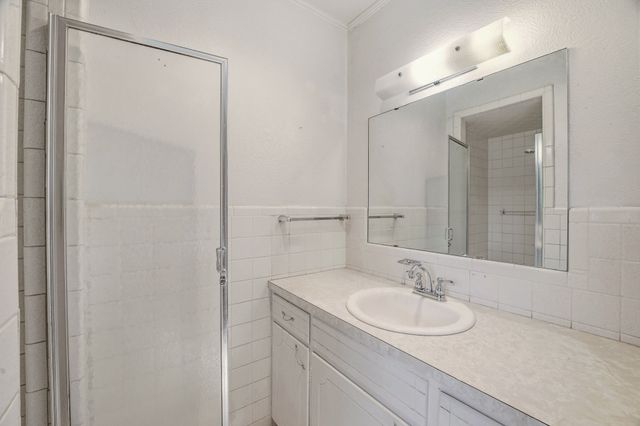 915 N Charlotte Avenue, Stephenville, TX 76401