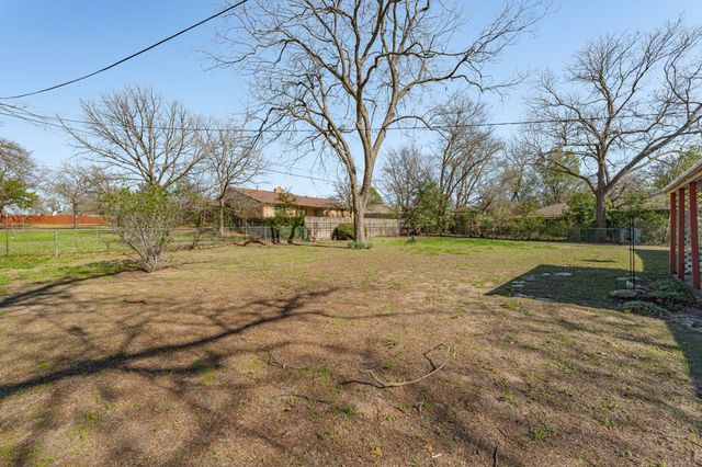 915 N Charlotte Avenue, Stephenville, TX 76401