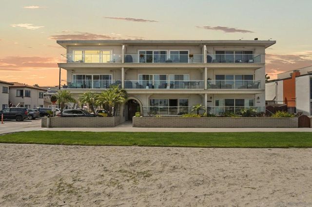 3500 Bayside 3C, San Diego, CA 92109