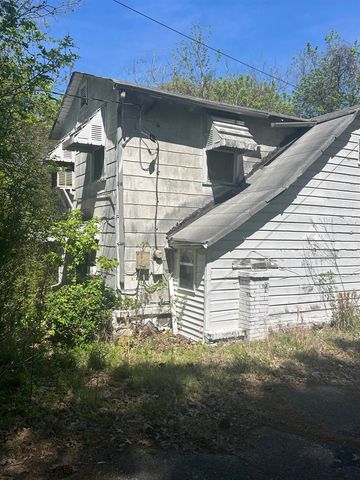 3058 ALTA RD, Memphis, TN 38109