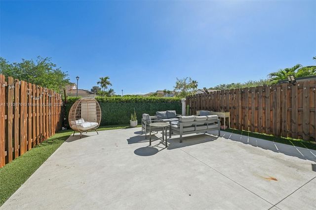 10850 SW 235th Ln, Homestead, FL 33032