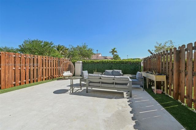 10850 SW 235th Ln, Homestead, FL 33032