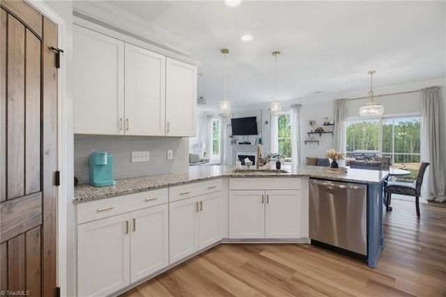 1837 Ridge Creek Drive, Kernersville, NC 27284