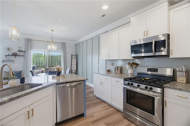 1837 Ridge Creek Drive, Kernersville, NC 27284