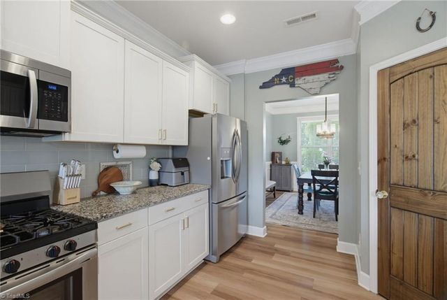 1837 Ridge Creek Drive, Kernersville, NC 27284