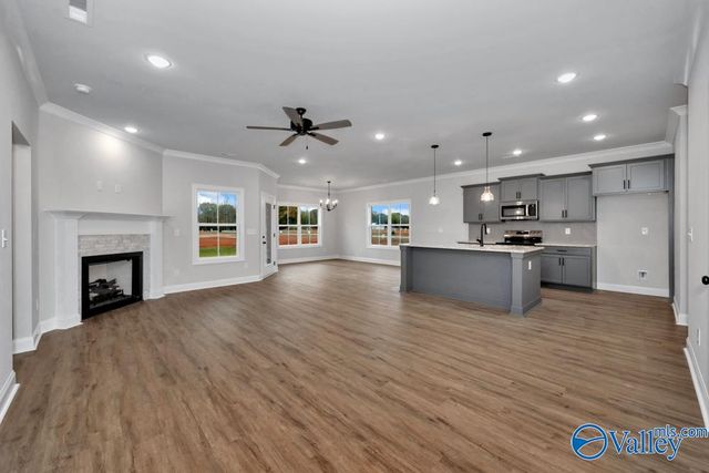 104 Alton Dale Drive, Toney, AL 35773