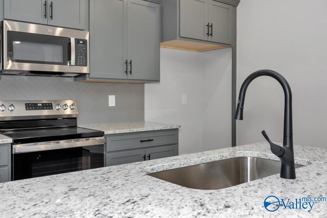 104 Alton Dale Drive, Toney, AL 35773