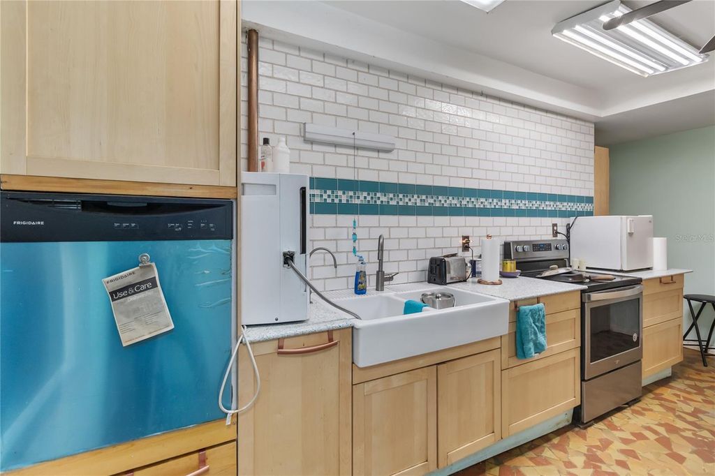 Image 11 of property listing at 1730 NEPTUNE ROAD, Kissimmee, FL 34744