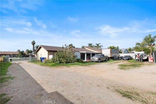 4496 Shetland Lane, Jurupa Valley, CA 92509
