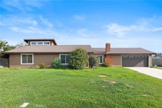 4496 Shetland Lane, Jurupa Valley, CA 92509
