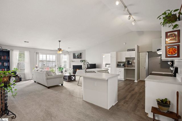 1 Appalachian Lane, Mauldin, SC 29662