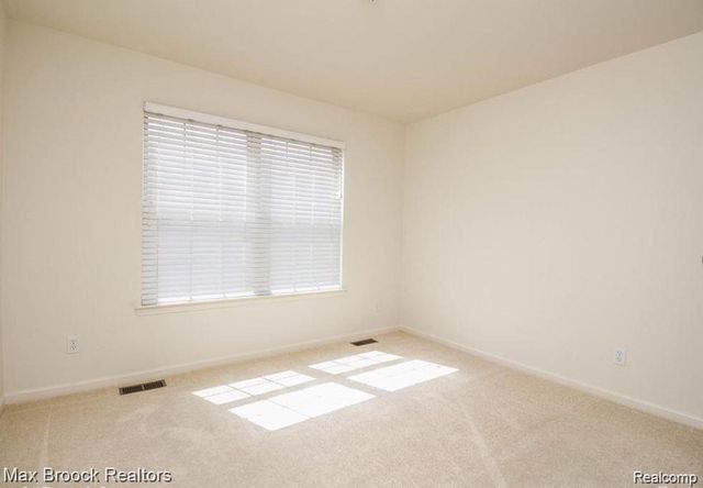 1404 Raliegh Pl, Troy, MI 48084