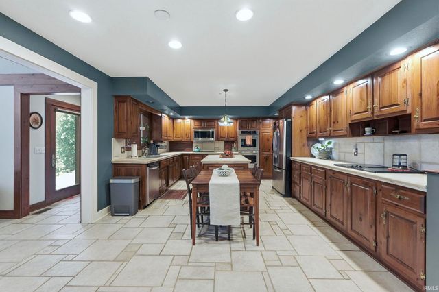 2112 Autumn Run, Fort Wayne, IN 46845