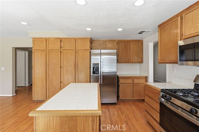 3152 Hampton, Palmdale, CA 93551