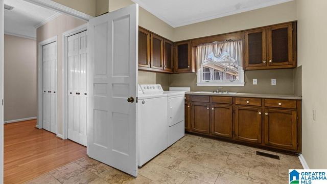 1306 LAY DAM ROAD, Clanton, AL 35045