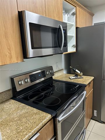 3590 Coral Way 704, Miami, FL 33145