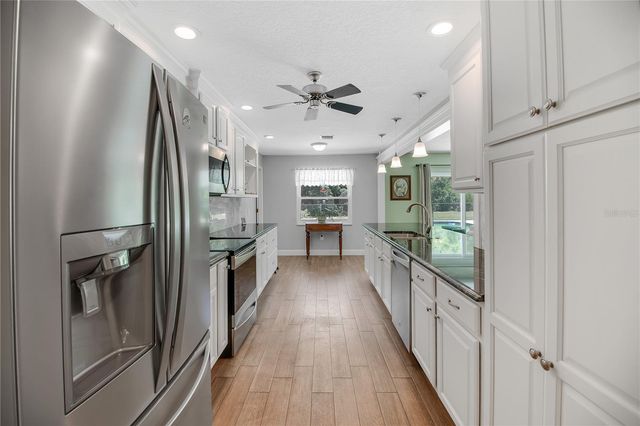 17373 SE 130TH AVENUE, Weirsdale, FL 32195