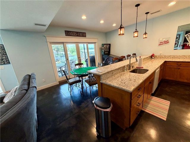 2 W Street, Lake Lotawana, MO 64086