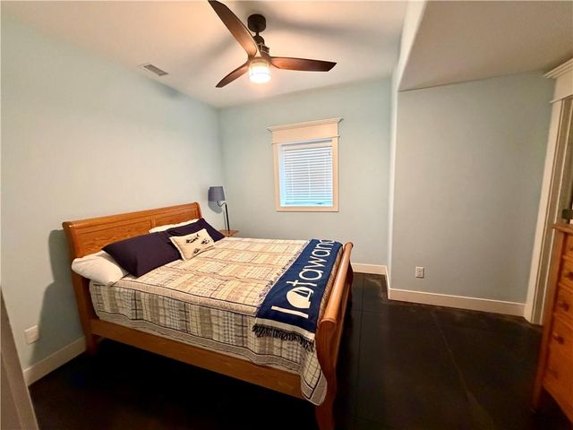 2 W Street, Lake Lotawana, MO 64086