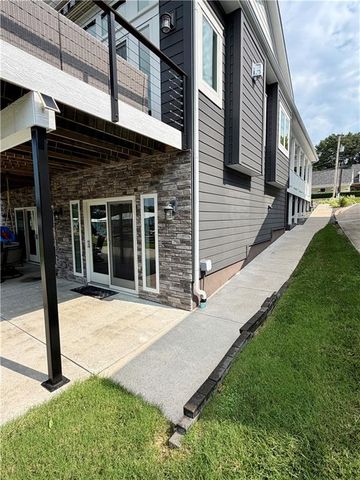 2 W Street, Lake Lotawana, MO 64086