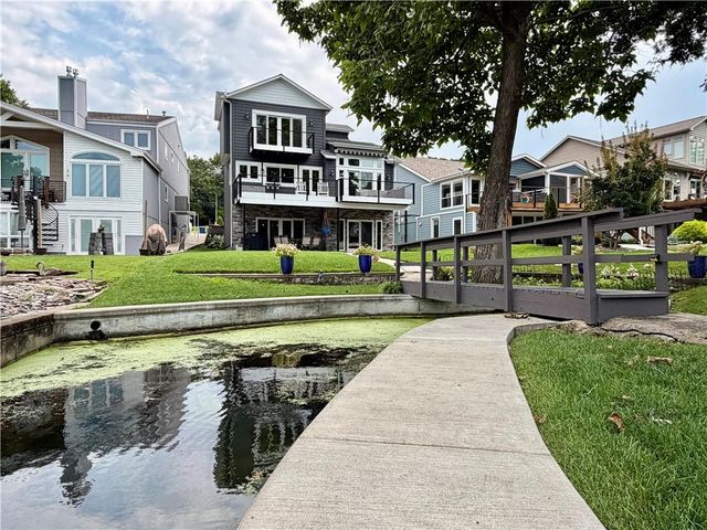 2 W Street, Lake Lotawana, MO 64086