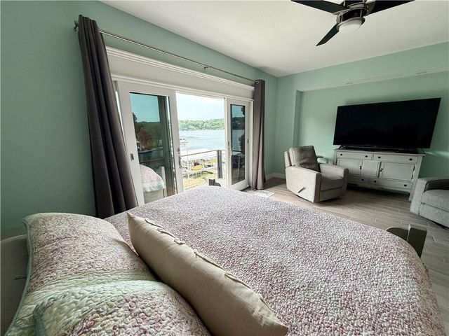 2 W Street, Lake Lotawana, MO 64086