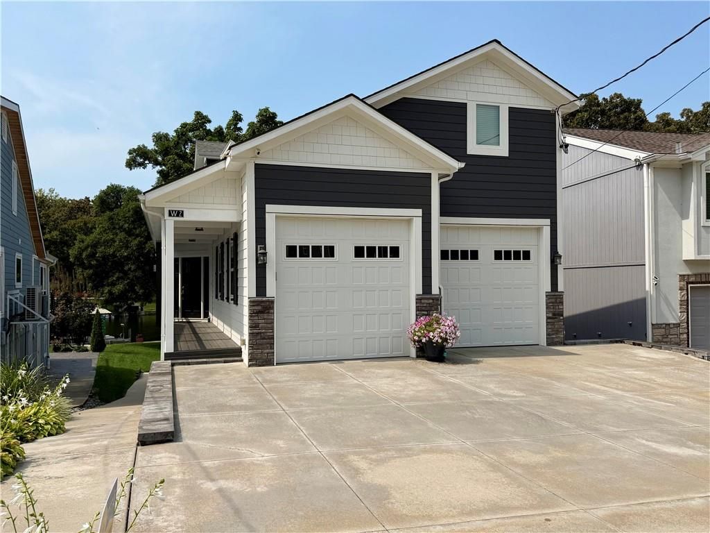 2 W Street, Lake Lotawana, MO 64086