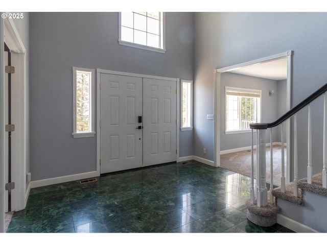 416 ELMAR Dr, Winchester, OR 97495