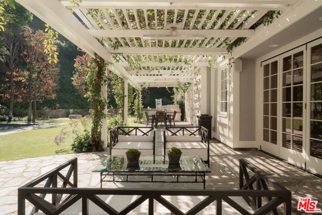 1420 Moraga Drive, Los Angeles, CA 90049