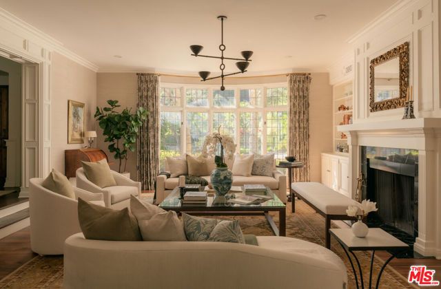 1420 Moraga Drive, Los Angeles, CA 90049