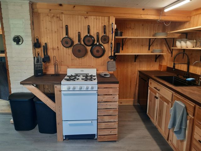 1463 Main Street, Pittsburg, NH 03592