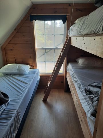 1463 Main Street, Pittsburg, NH 03592