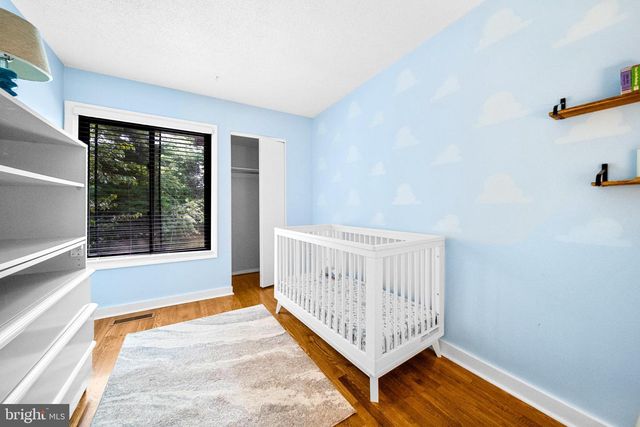 1386 NORTHGATE SQ, Reston, VA 20190