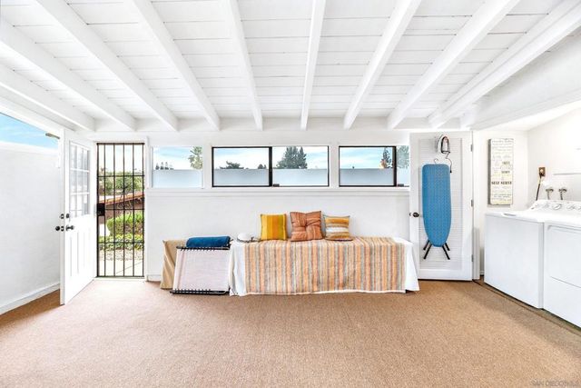 16555 Caminito Vecinos 39, San Diego, CA 92128