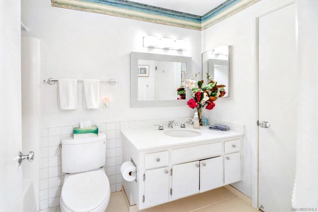 16555 Caminito Vecinos 39, San Diego, CA 92128