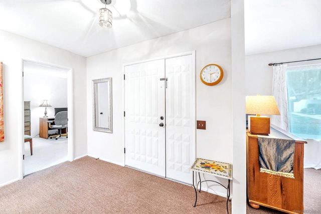 16555 Caminito Vecinos 39, San Diego, CA 92128