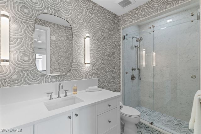 82 9th ST S 301, Naples, FL 34102