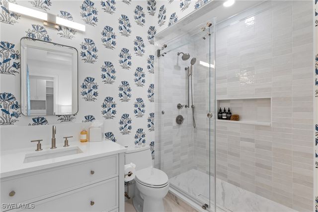 82 9th ST S 301, Naples, FL 34102