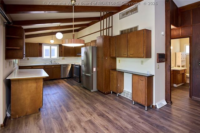 805 Basil Road, Charleston, WV 25314