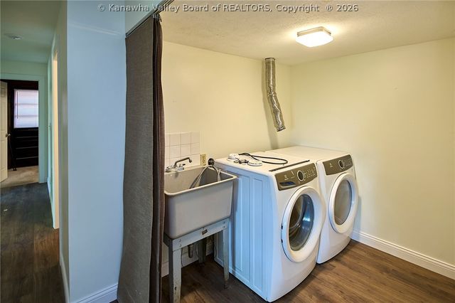 805 Basil Road, Charleston, WV 25314