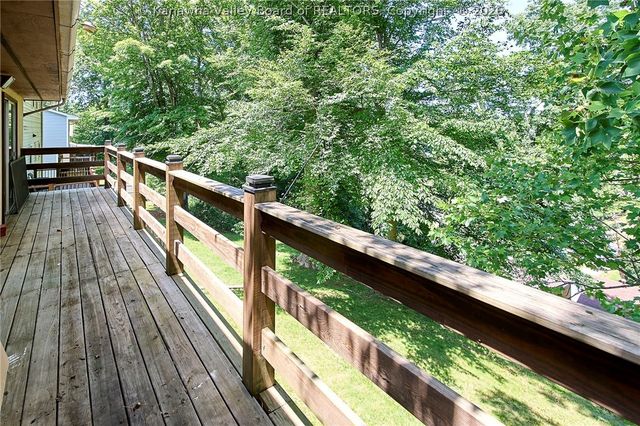 805 Basil Road, Charleston, WV 25314