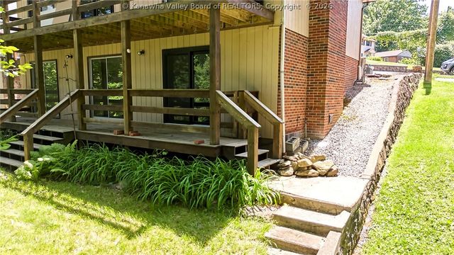 805 Basil Road, Charleston, WV 25314