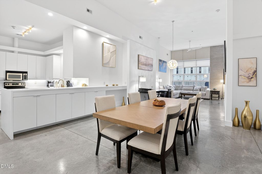 319 Fayetteville Street 312, Raleigh, NC 27601