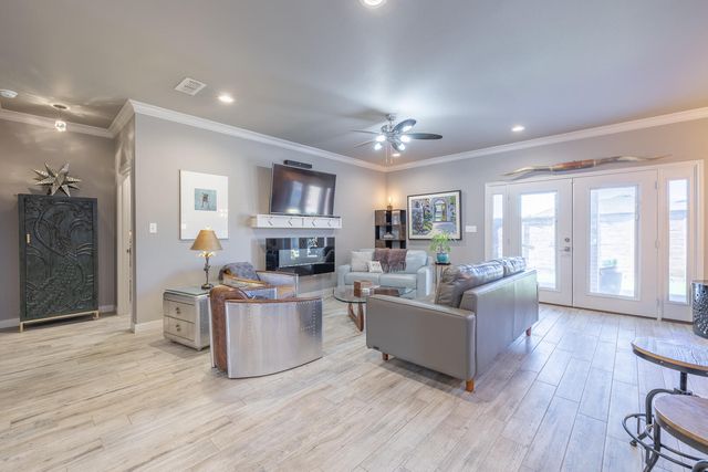 2109 101st Street, Lubbock, TX 79423