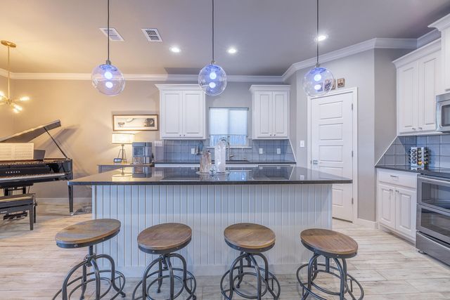 2109 101st Street, Lubbock, TX 79423