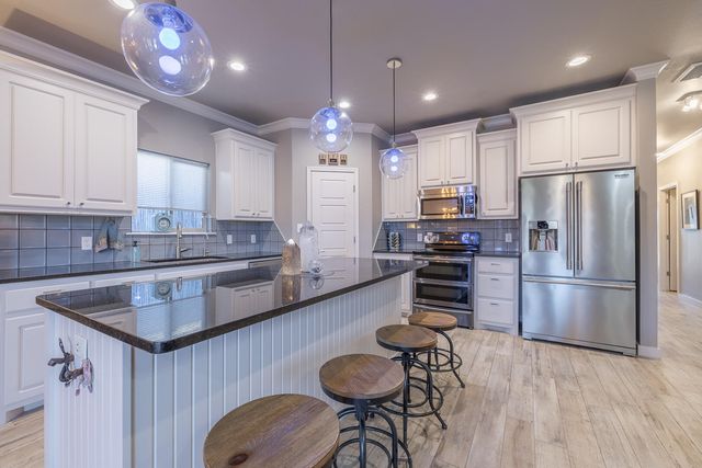 2109 101st Street, Lubbock, TX 79423